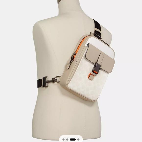 Coach track pack in color blocking - Picture 10 of 12